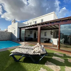 Laura 31 Playa Blanca (adults Only) Habitación en casa particular